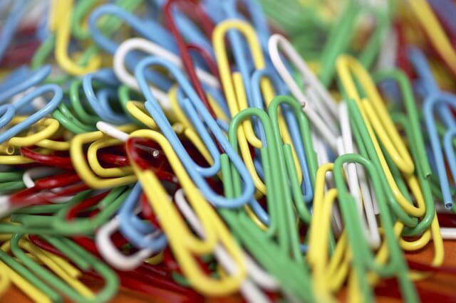 Скрепки. Фото: freeimages.com
