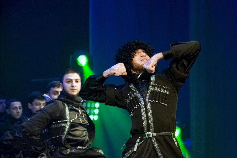    Народный ансамбль горского танца "Даймохк", © с сайта Томской филармонии