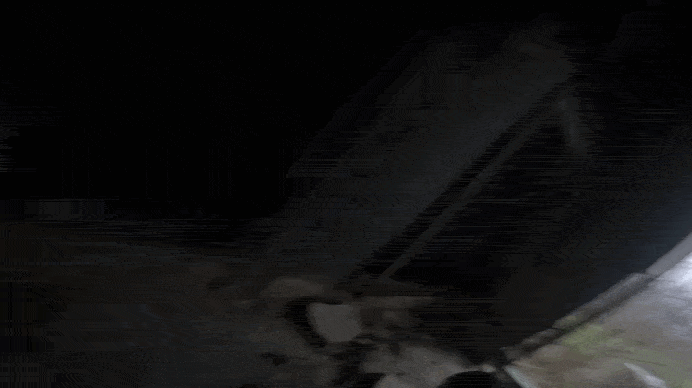    Наш раненый боец отползает в укрытие. Видео с ТГ-канала военкора Юрия Котенка