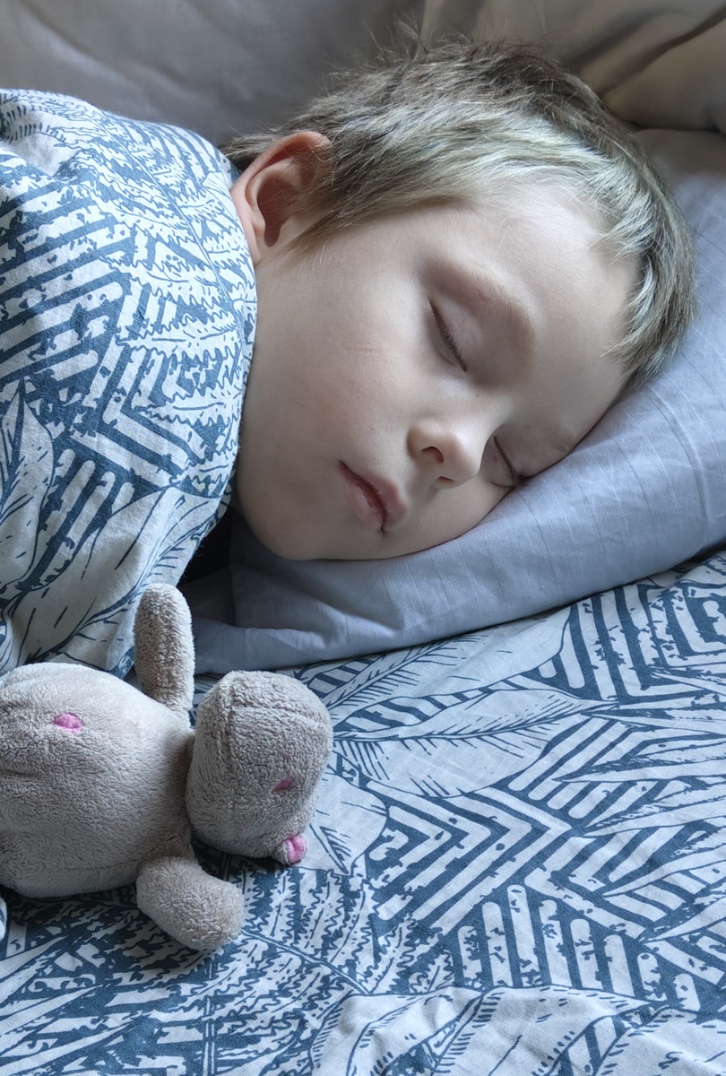 Дети могут себе позволить спать подольше