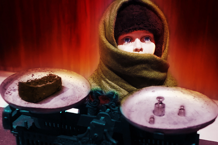 "125 блокадных грамм": а из чего, собственно говоря, пекли хлеб в блокадном Ленинграде