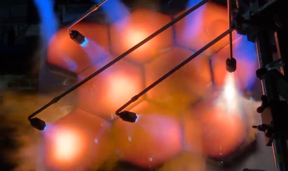 Кадр из видео SpaceX  📷
