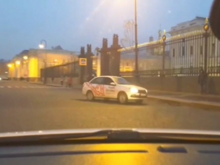     Фото: скриншот видео от пресс-службы ГУ МВД России по Санкт-Петербургу и Ленобласти.