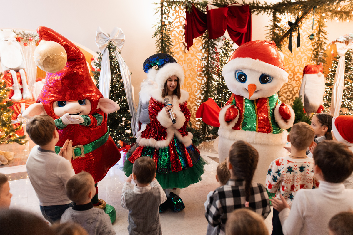 Резиденция Деда Мороза в Картинной галерее имени Айвазовского в Феодосии
Фото организаторов