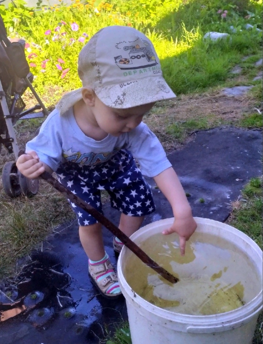Самое ужасное - подгузник летом на ребёнке, который умеет ходить.