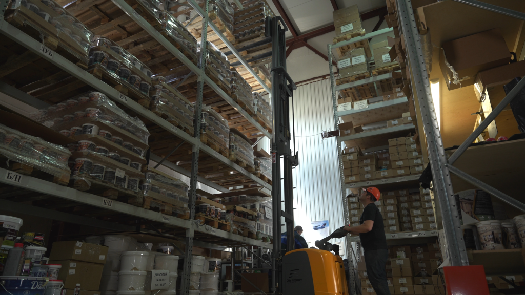 Склад компании KRASKOVAR