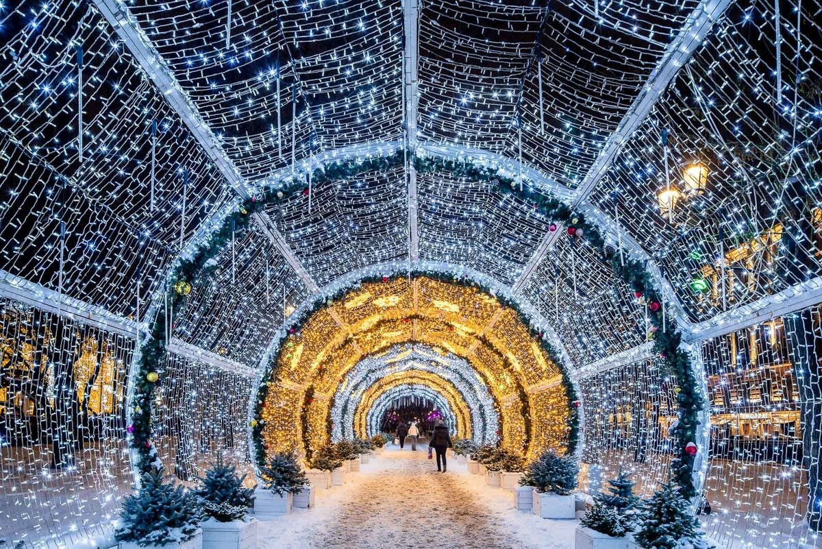    Световые тоннели вернутся в Москву, вновь озаряя столицу ярким светом
