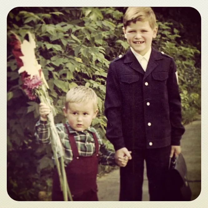 Максим со старшим братом