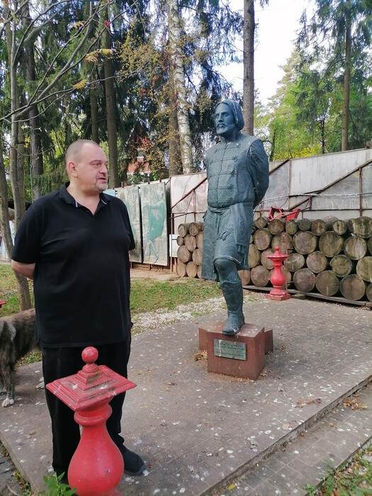 Иван Коржев в своём саду