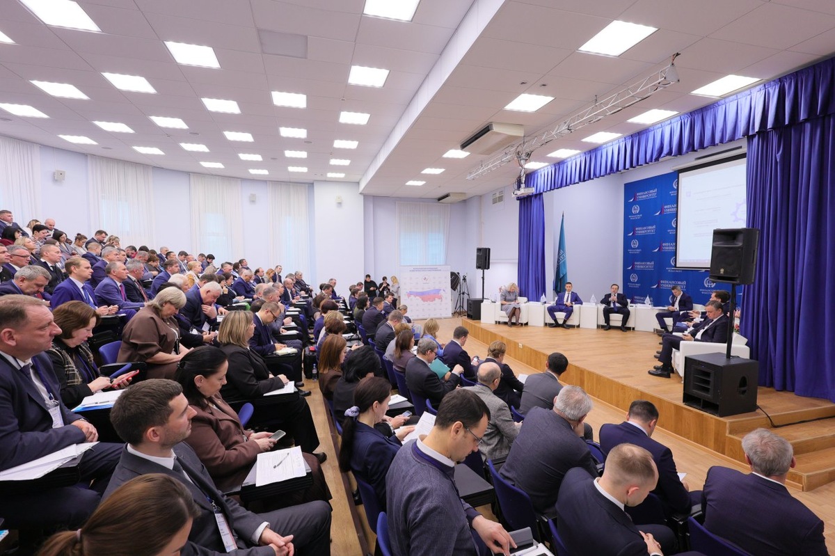    В проект «Муниципальный диалог» ВАРМСУ входят представители 16 тысяч муниципалитетов России