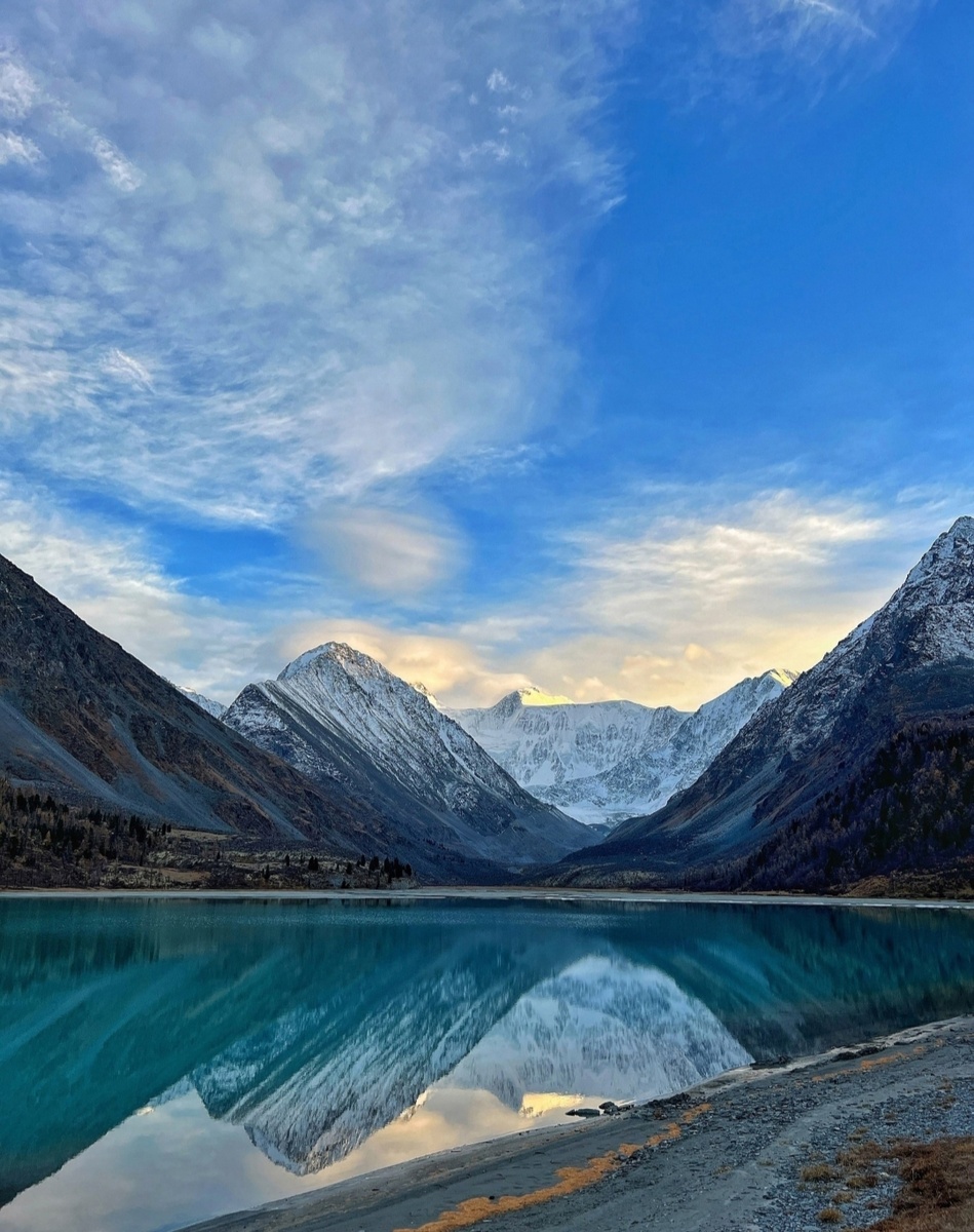 Аккемское озеро. Гора Белуха. Алтай