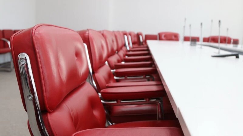     Пустой зал. Отставка. CC0