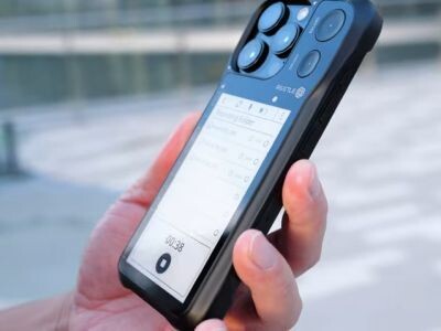    Представлен чехол для iPhone с сенсорным экраном E-Ink