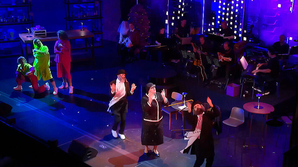     Мюзикл "День влюбленных" представили в новом формате в Москве РЕН ТВ