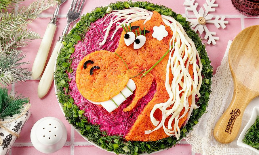Такого на новогоднем столе ещё не было! Готовим салат в виде символа года, который точно повеселит всех гостей