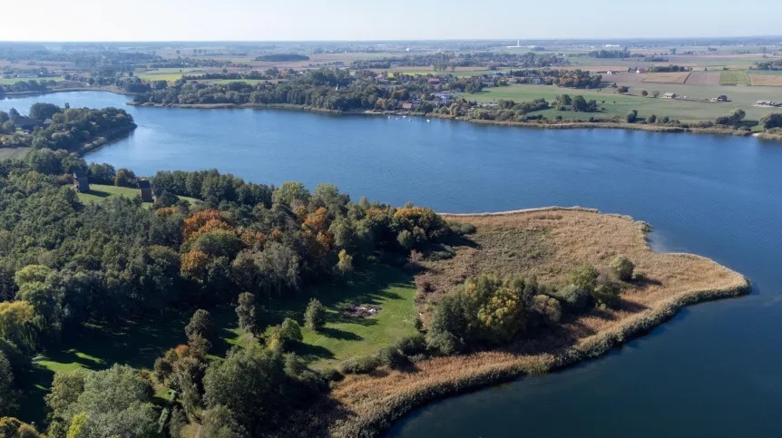 Наша сегодняшняя диспозиция: озеро Ледница. Фото из интернета