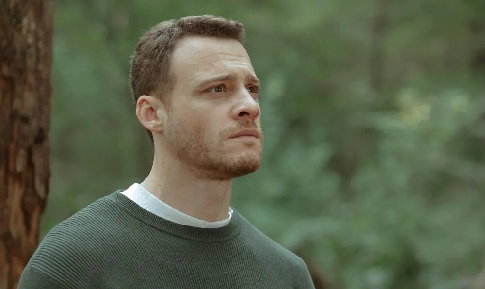 кадр из сериала «Сердцебиение»