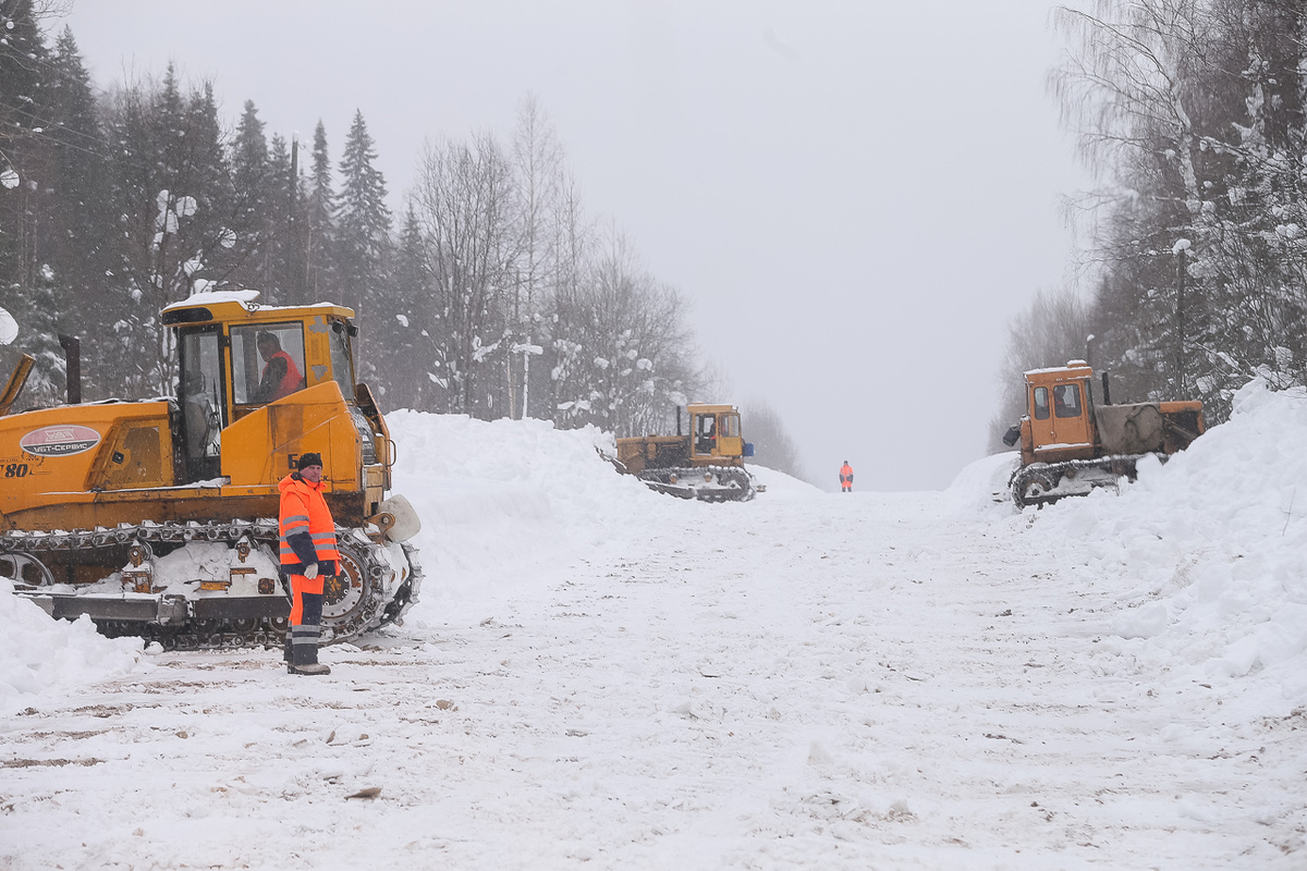 Застрявшие по погодным условиям туристы могут получить официальное подтверждение для предъявления по месту требования.  Фото: Фото: ФедералПресс