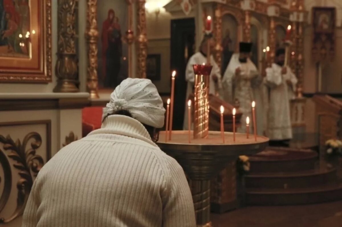    В пост советуют больше молиться.