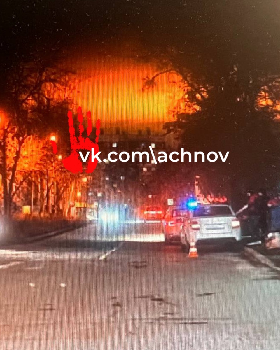 Инспекторы ГАИ оформляют ДТП