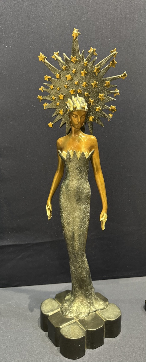 Скульптура. Эрте. Фото сделала я на выставке. 