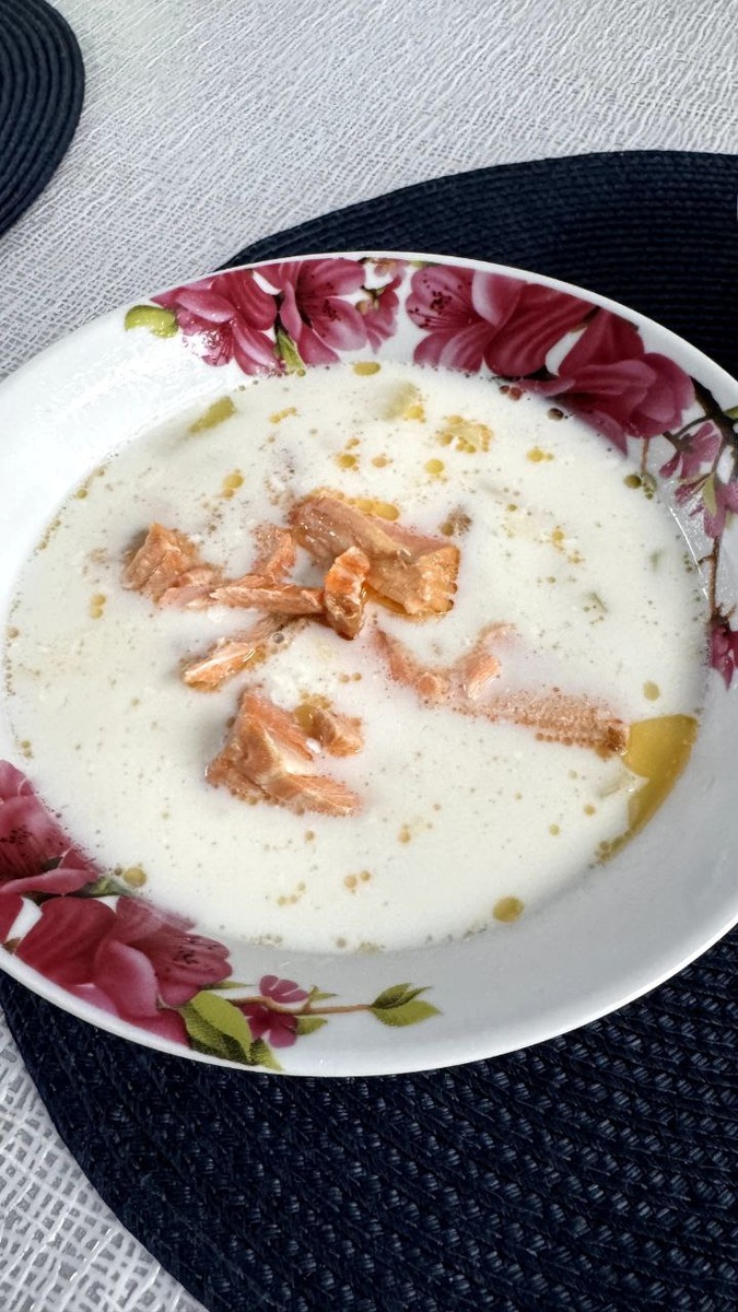 фото собственность канала: сливочный суп из красной рыбы