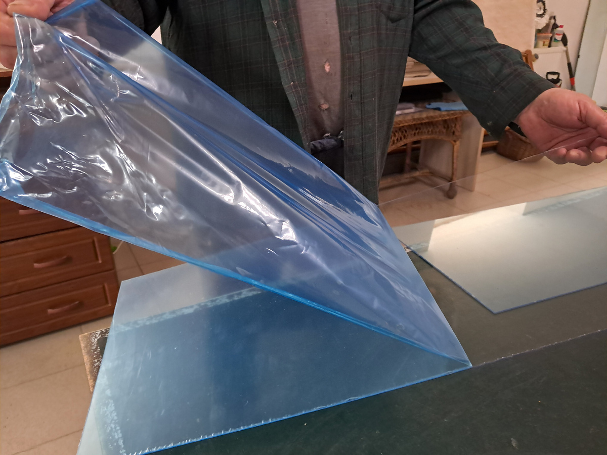 Надежная упаковка, предохраняющая поверхность от повреждений 