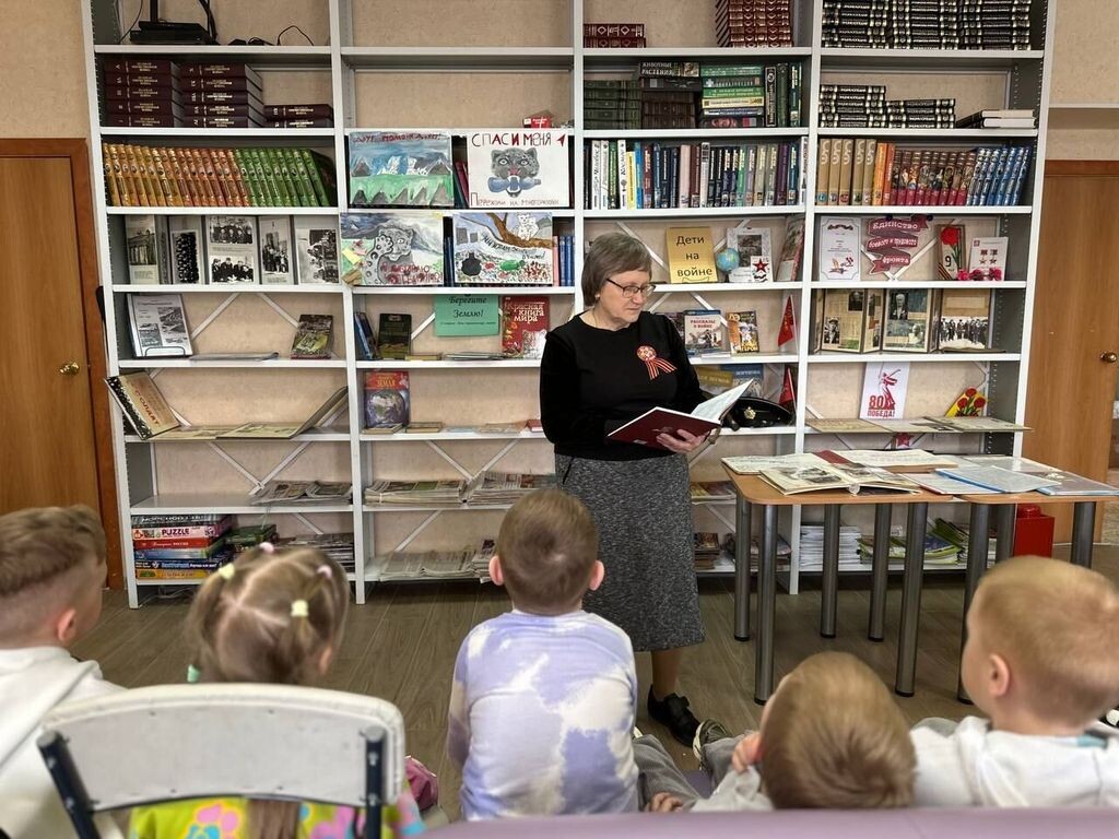 Фото из группы «Библиотека п. Старопышминск» во ВКонтакте