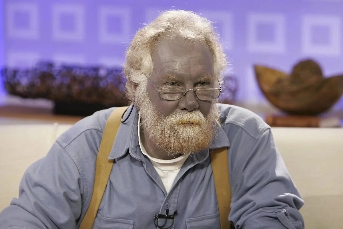 На изображении Пол Карасон во время участия в передаче на NBC News в 2008 году