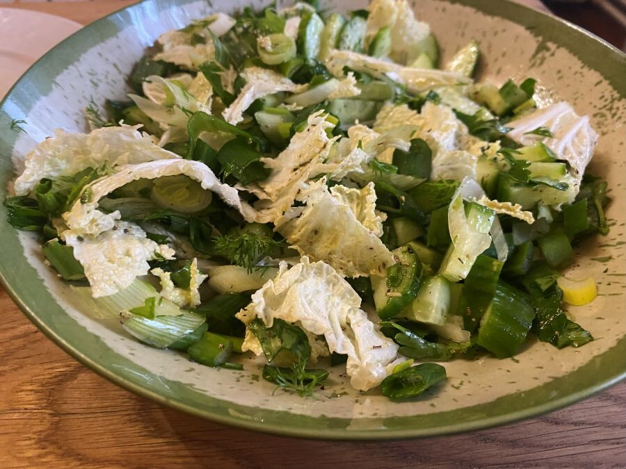 кстати, пекинская капуста тоже наша, срезали в октябре