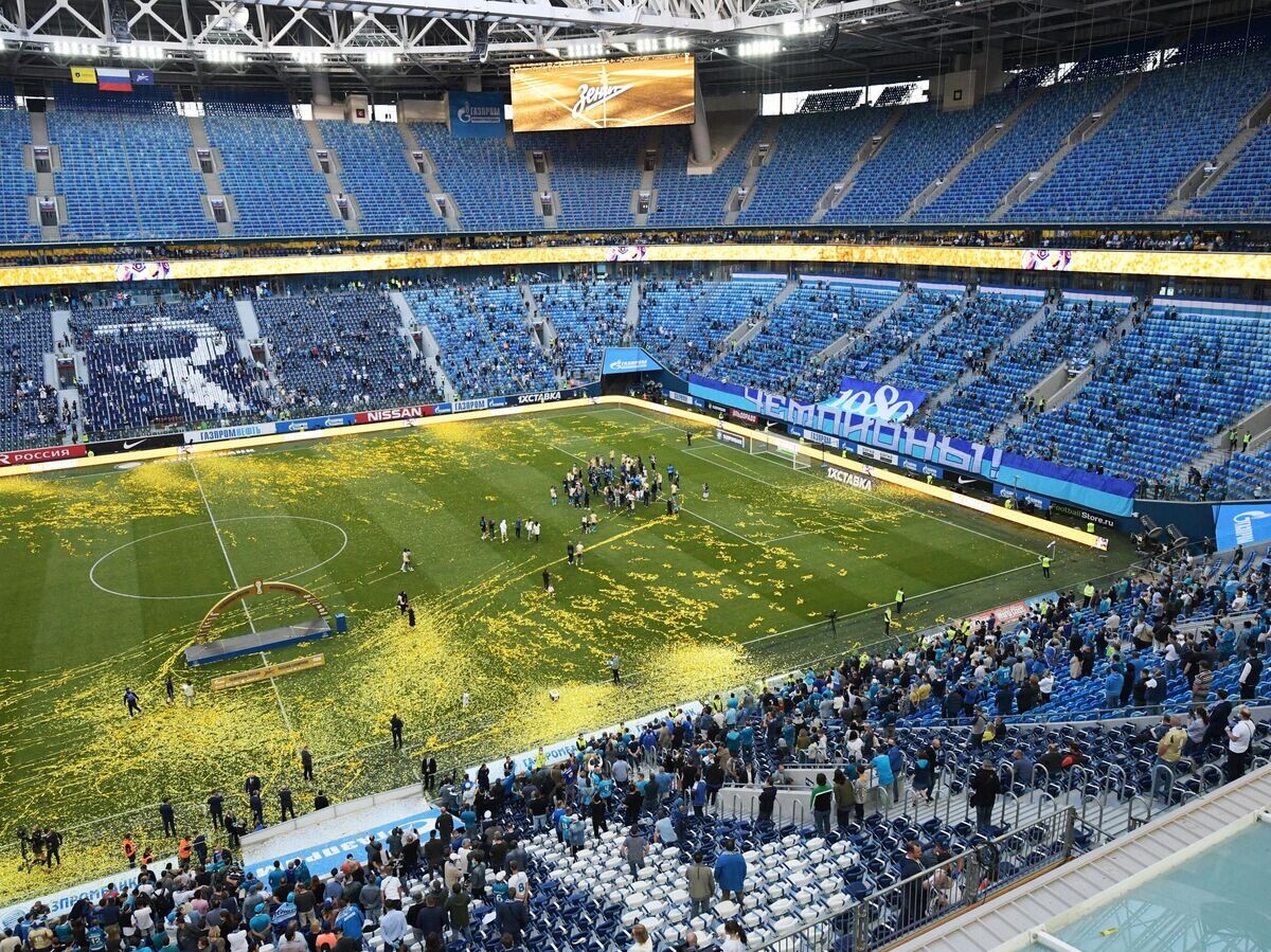    Стадион "Зенита" во время церемонии вручения кубка РПЛ.© РИА Новости / Алексей Даничев