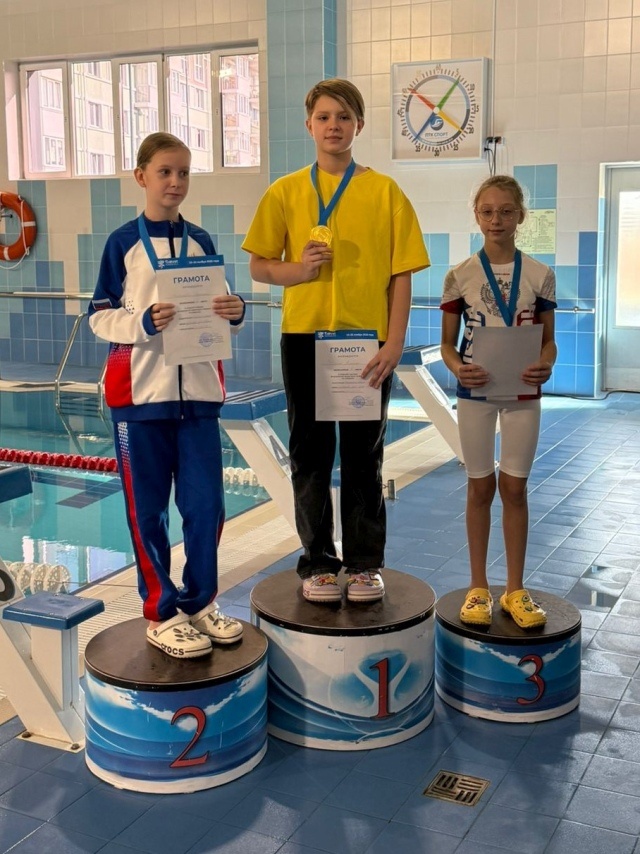 Алина Зозуля. 1 место, 100 м вольным стилем admin  📷
