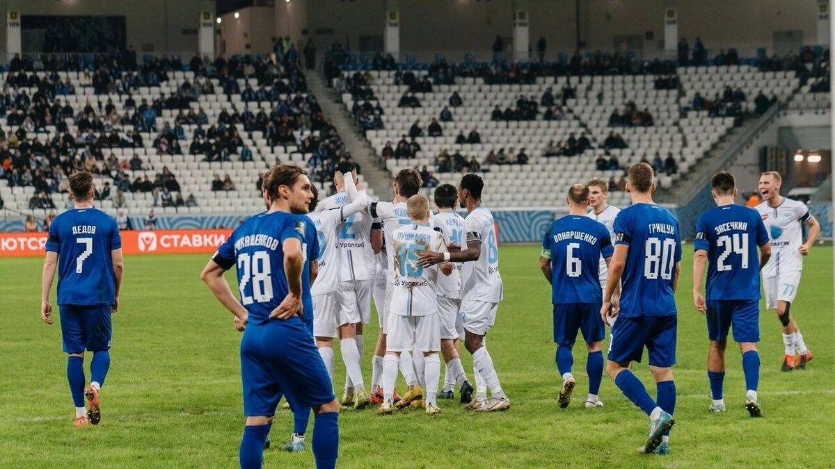 Момент игры "Ротор" - ФК "Челябинск" сезон 2025/26. Фото Дзен.