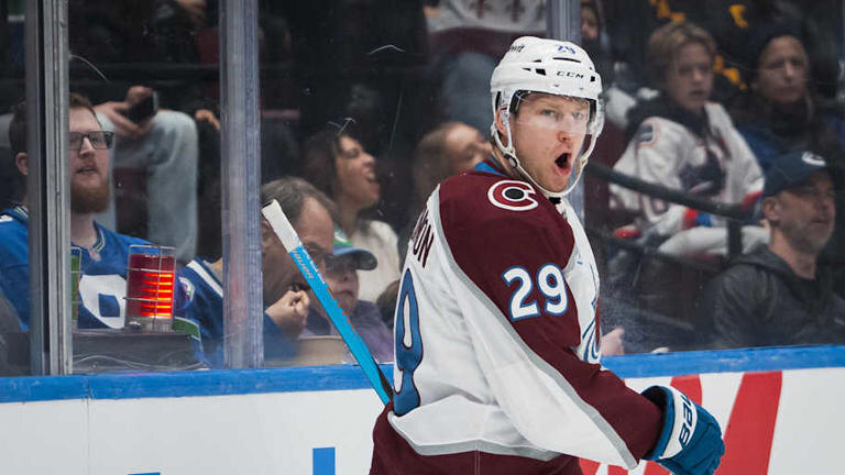 Натан Маккиннон («Колорадо Эвеланш»)