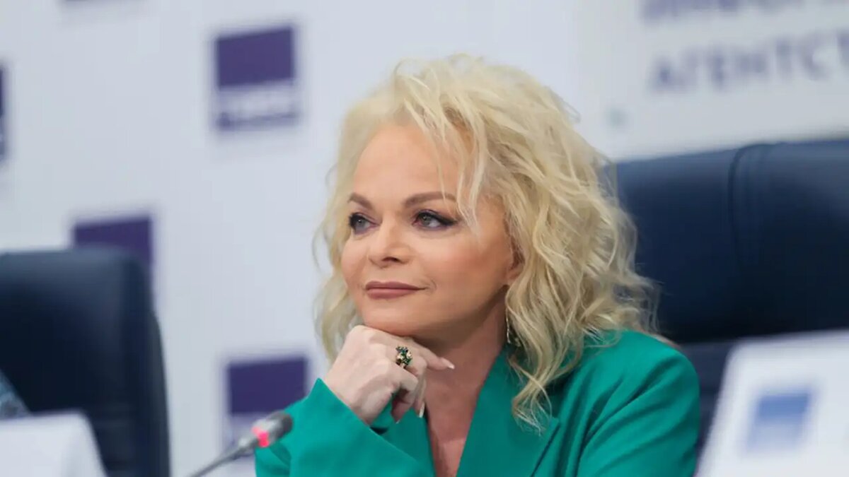    Лариса Долина © АГН «Москва»