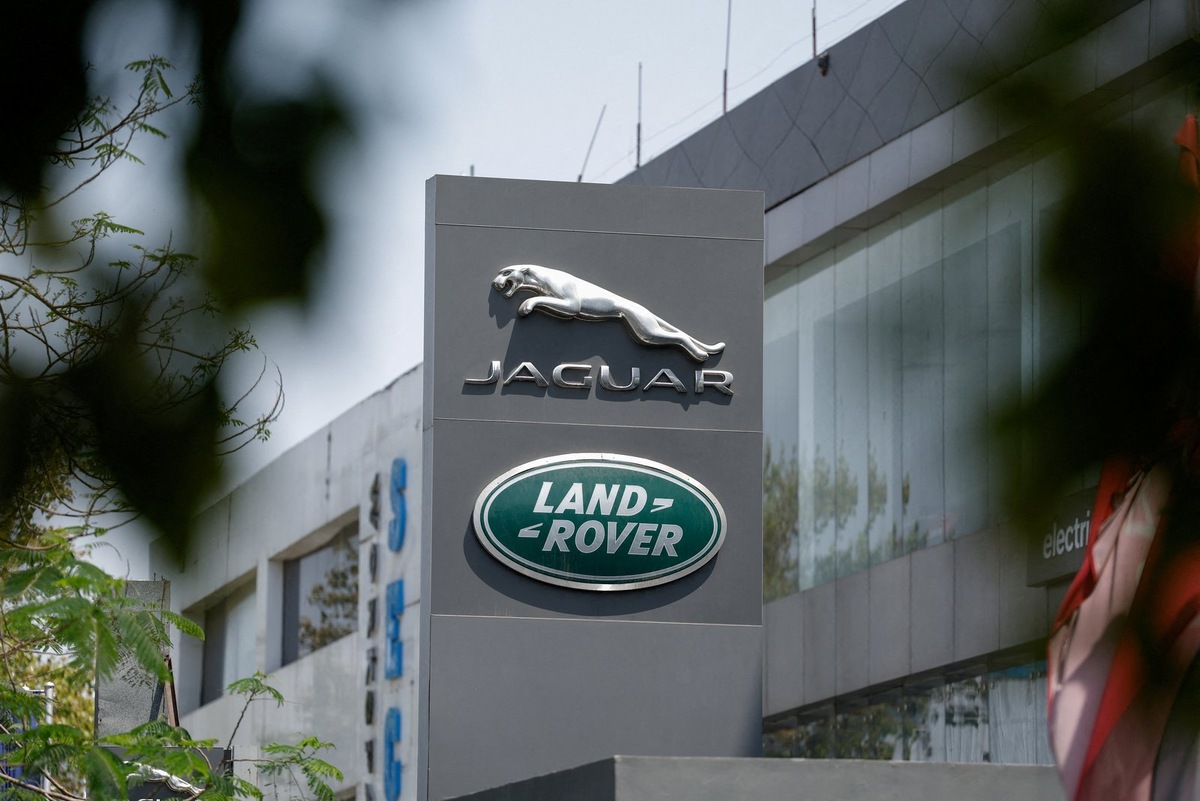    Последствия атаки на JLR ударили по всему автопрому Великобритании