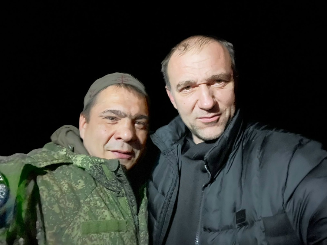 «За ленточкой» Дмитрий Пионтковский встретился с другом детства Ризваном Гаязовым, с которым дружит с четырёх лет