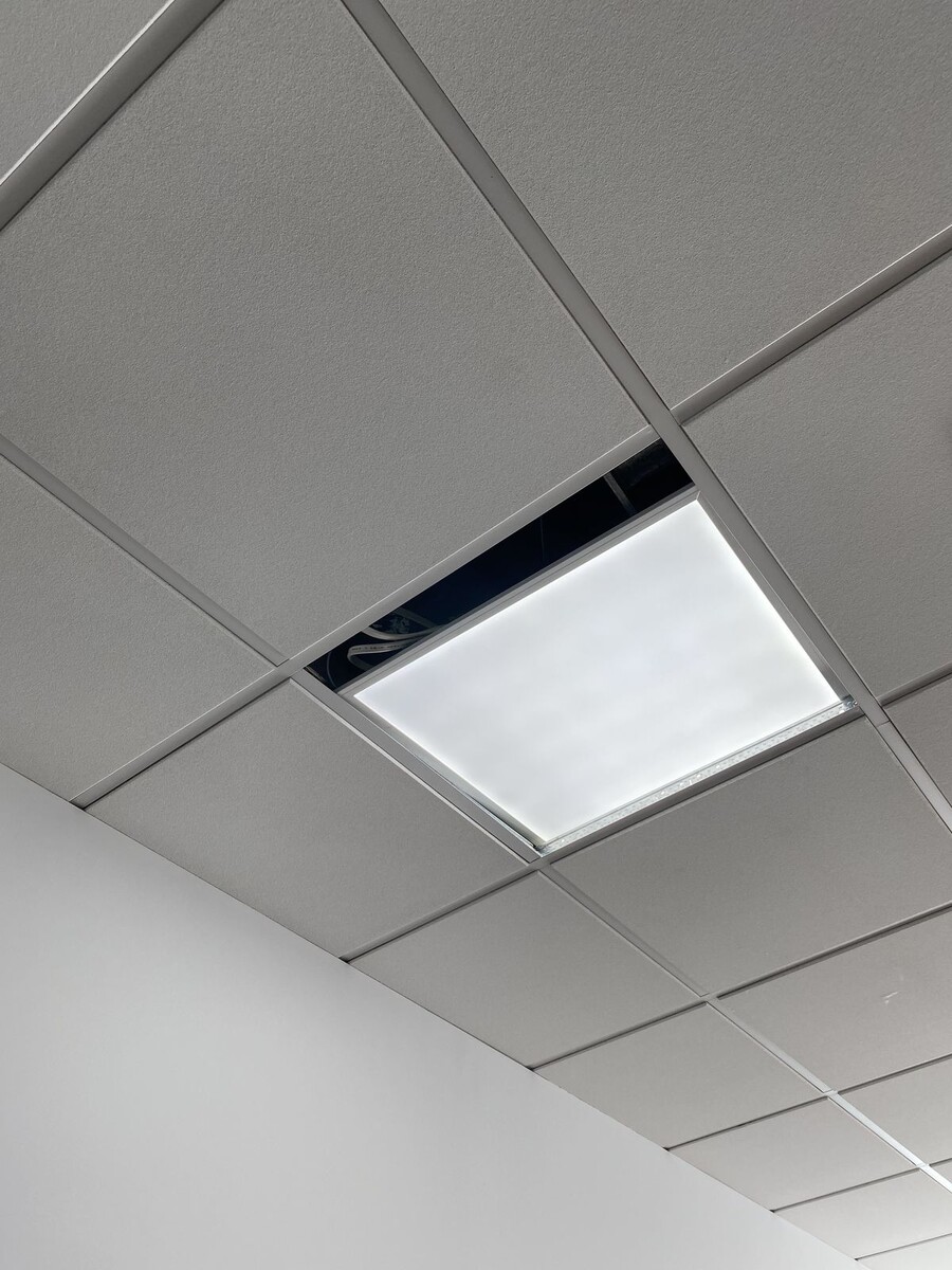 Светильники для плит Тегуляр/Микролук потолка типа "армстронг" на каркасе Т24