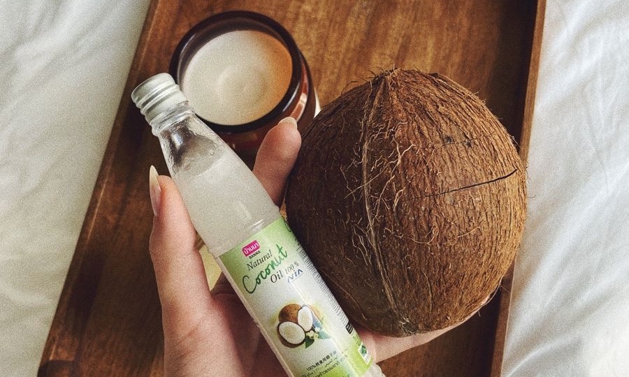 Кокосовое масло: 10 лайфхаков не по инструкции, которые полюбит ваша кожа и волосы