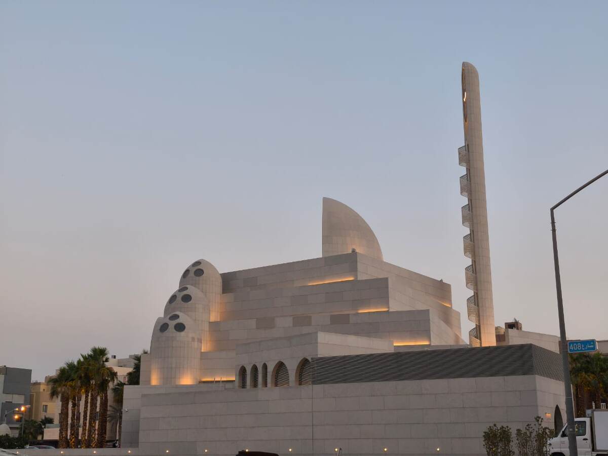 Одна из мечетей Кувейта в районе для местных (фото из личного архива)