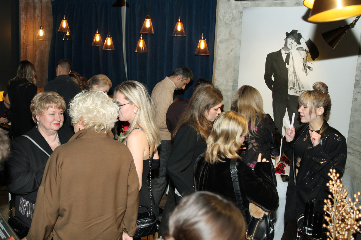 Кинотеатр Октябрь на Новом Арбате 