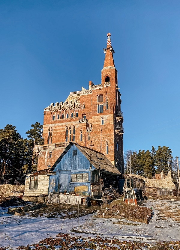 Достопримечательности Челябинской области. Замок в поселке Увильды. Фото: Ксения Шалобаева / ВКонтакте