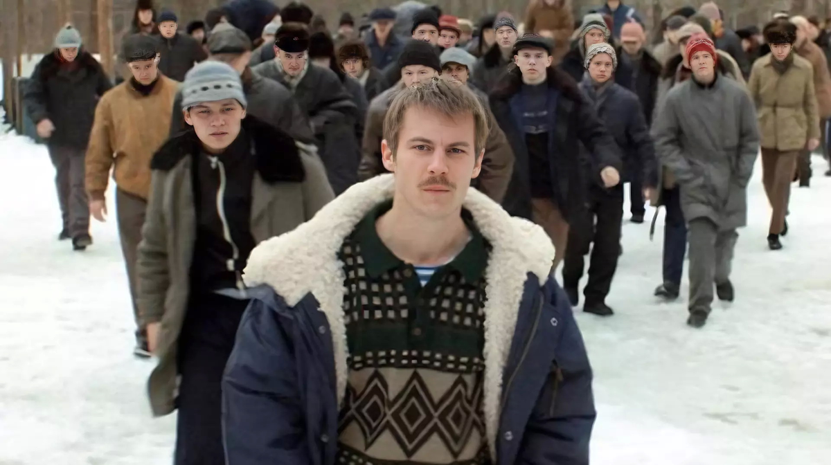 Кадр из сериала "Слово пацана"