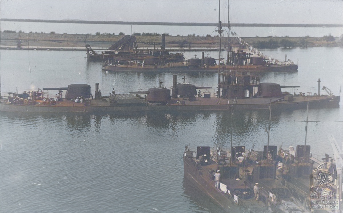 2 КНЛ типа «Шквал» и 4 ПС типа «Шашка»