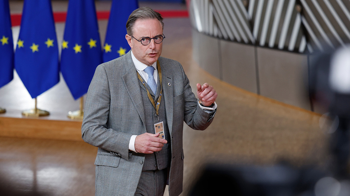   Geert Vanden Wijngaert / AP- Премьер-министр Бельгии Барт де Вевер