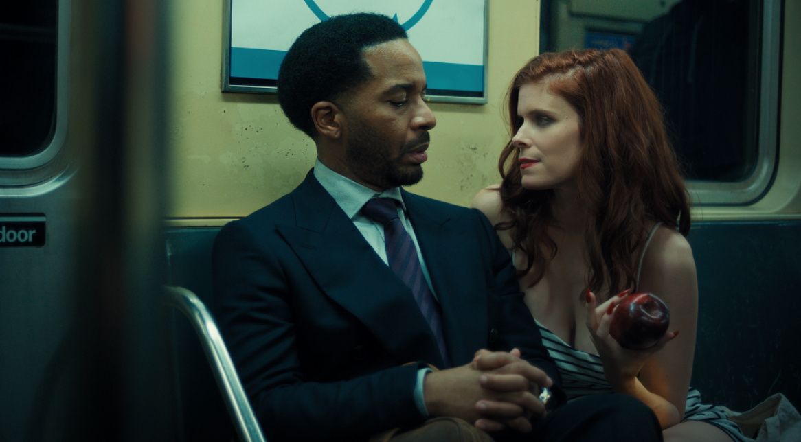 Андре Холланд (слева) и Кейт Мара в фильме "Голландец"