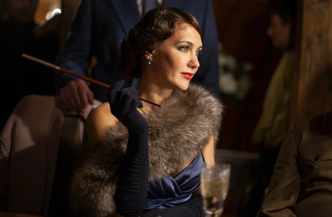 Климова в сериале "ТОРГСИН". Кадр из фильма