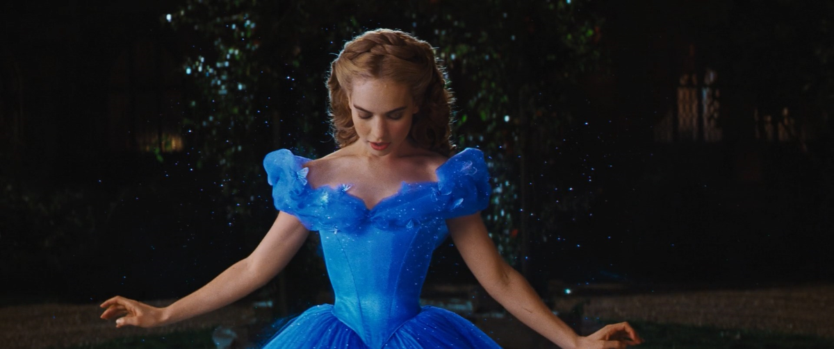 Кадр из фильма "Золушка" (2015)