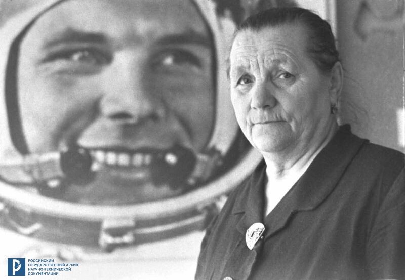 Мать летчика-космонавта СССР Ю.А. Гагарина Анна Тимофеевна Гагарина. 1976 г. Автор съемки Н. Акимов. РГАНТД. Арх. № 1-13987.