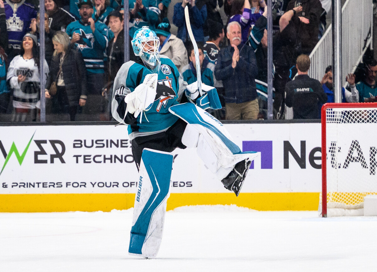     The Hockey News о блеснувшем в ноябре Аскарове: россиянин ворвался в топ-5 претендентов на «Везину»